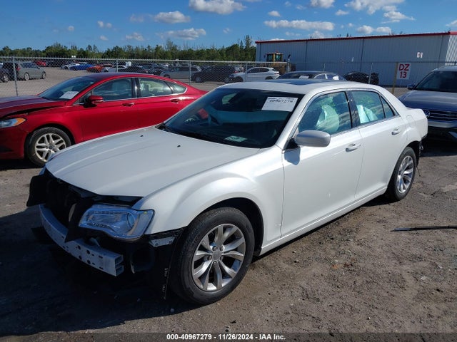 Chrysler 300 Anniversary Edition 2016 2C3CCAAG0GH248426 Image 2
