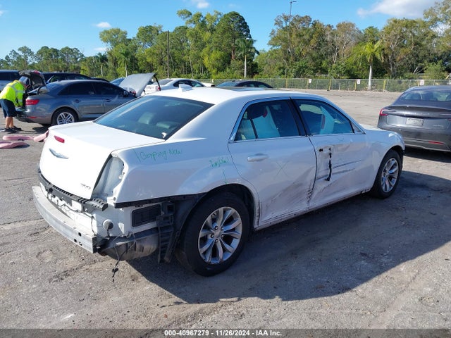 Chrysler 300 Anniversary Edition 2016 2C3CCAAG0GH248426 Image 4