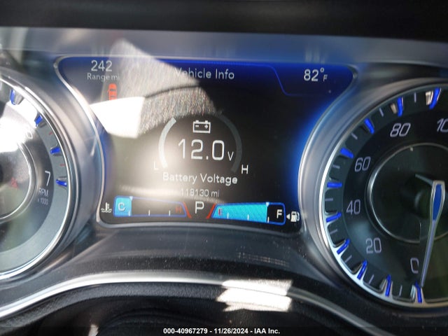 Chrysler 300 Anniversary Edition 2016 2C3CCAAG0GH248426 Image 7