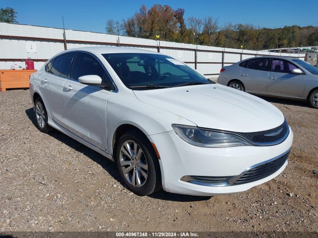 Chrysler 200 Limited 2015 1C3CCCAB3FN608469 Image 1