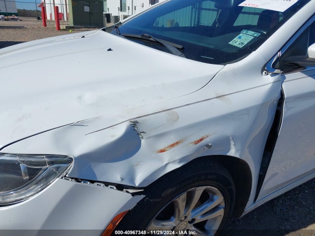 Chrysler 200 Limited 2015 1C3CCCAB3FN608469 Image 13