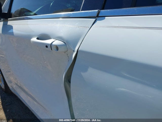 Chrysler 200 Limited 2015 1C3CCCAB3FN608469 Image 16