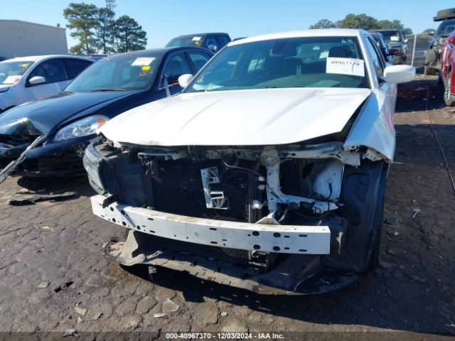 2C3CDXBG8GH293273 Dodge Charger Se