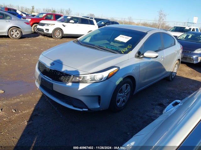 KIA FORTE LX 2017 3KPFK4A74HE087203 Image 2
