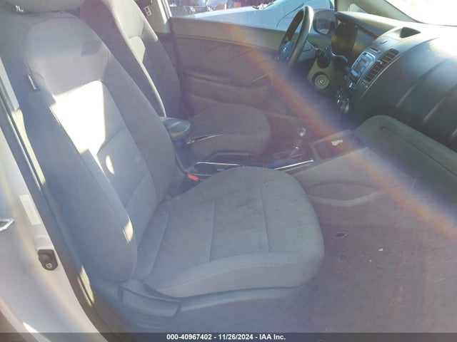KIA FORTE LX 2017 3KPFK4A74HE087203 Image 5