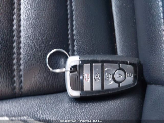 3FA6P0MU3KR181719 Ford Fusion Hybrid Sel