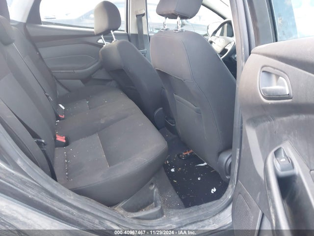 Ford FOCUS SE 2017 1FADP3F20HL316795 Image 8