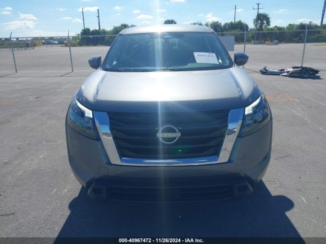 5N1DR3BC2RC255319 Nissan Pathfinder Sv 4wd