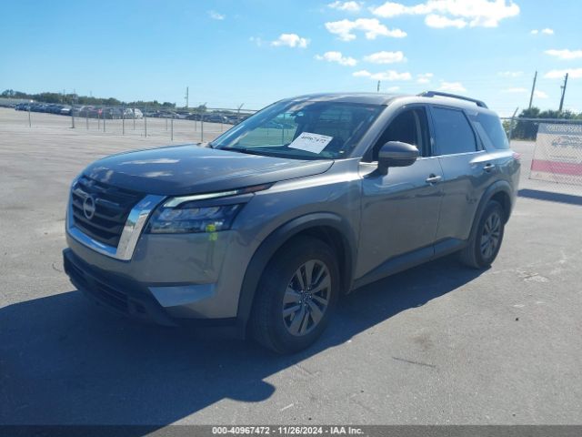 5N1DR3BC2RC255319 Nissan Pathfinder Sv 4wd