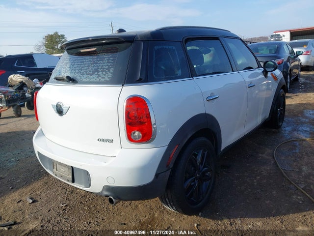2013 MINI COUNTRYMAN WMWZB3C57DWM08697 Photo 3