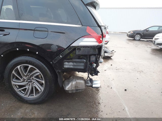 5LM5J0XC9RGL00281 Lincoln Aviator Livery