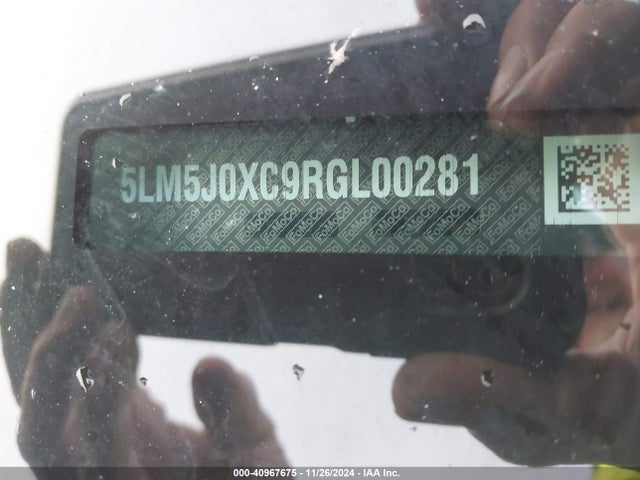 5LM5J0XC9RGL00281 Lincoln Aviator Livery