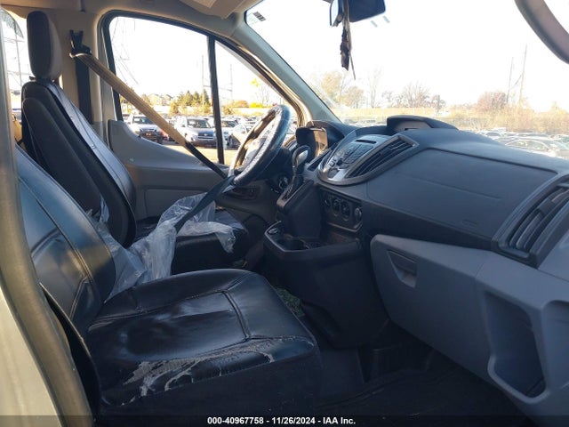 1FBZX2YM6HKB04972 Ford Transit-350 Xlt