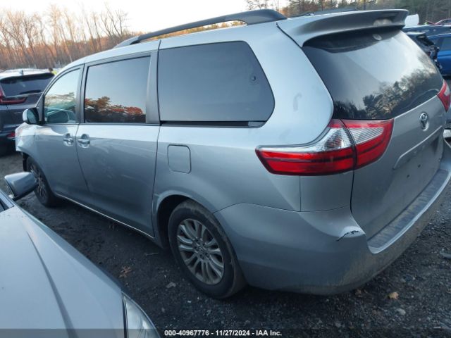 5TDYK3DC6FS604547 Toyota Sienna Xle 8 Passenger