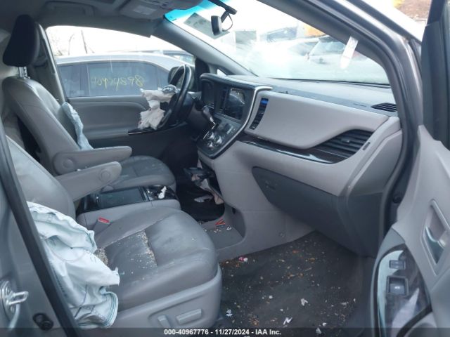 5TDYK3DC6FS604547 Toyota Sienna Xle 8 Passenger