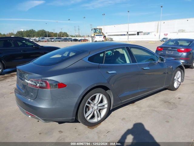 2013 TESLA MODEL S 5YJSA1CN4DFP06768 Photo 3