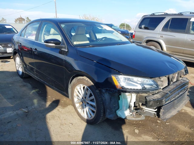 3VWD17AJ4FM309763 Volkswagen Jetta 1.8t Se
