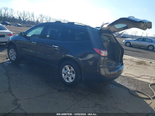 Chevrolet Traverse Ls 2017 1GNKRFKD6HJ197996 Image 3