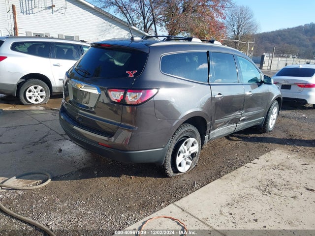 Chevrolet Traverse Ls 2017 1GNKRFKD6HJ197996 Image 4