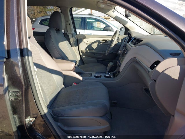 Chevrolet Traverse Ls 2017 1GNKRFKD6HJ197996 Image 5