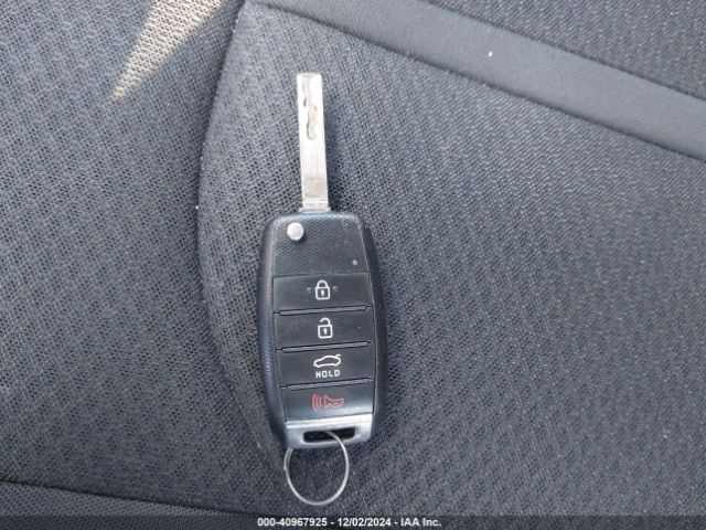 KNAGT4L38H5156446 KIA Optima Lx