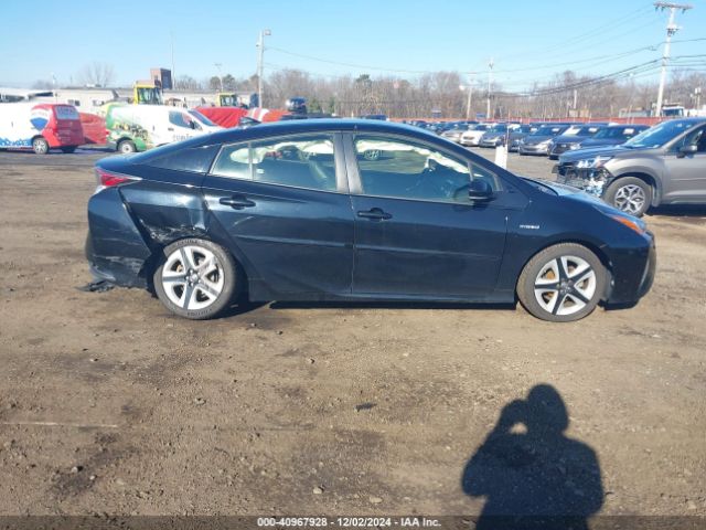 JTDKARFU7G3515302 Toyota Prius Three Touring