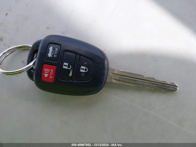 Toyota Corolla 2014 5YFBURHE1EP060836 Image 11