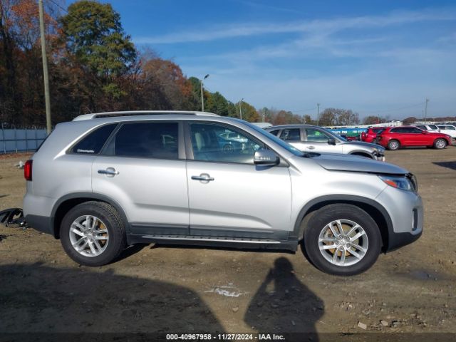 5XYKT3A63FG630201 KIA SORENTO LX