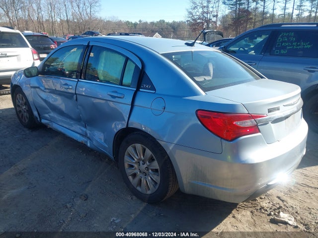 Chrysler 200 LX 2014 1C3CCBAB7EN143008 Image 3