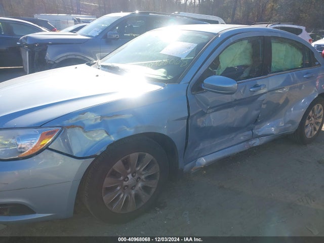 Chrysler 200 LX 2014 1C3CCBAB7EN143008 Image 6