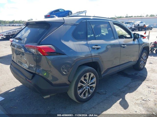 Toyota Rav4 Xle Premium 2019 2T3C1RFV6KC015961 Image 4