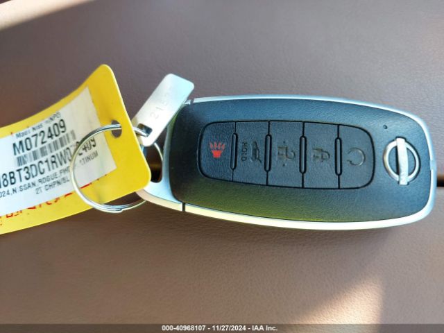 JN8BT3DC1RW072409 Nissan Rogue Platinum Fwd