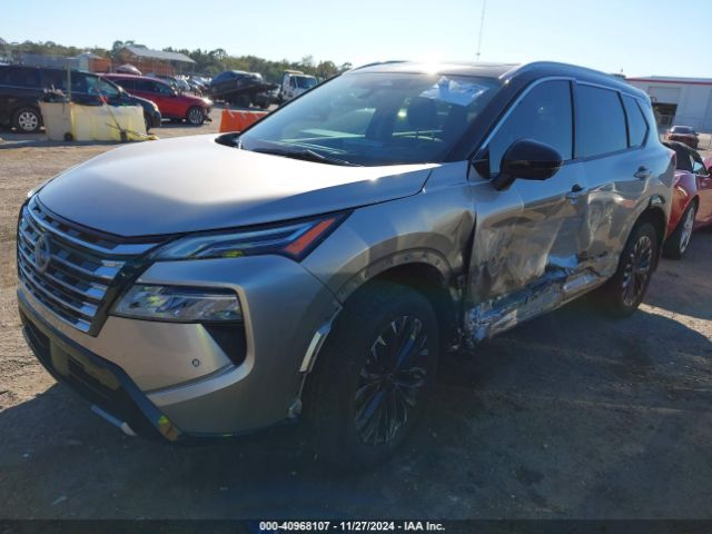 JN8BT3DC1RW072409 Nissan Rogue Platinum Fwd