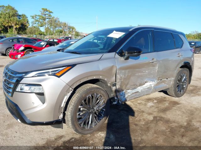 JN8BT3DC1RW072409 Nissan Rogue Platinum Fwd