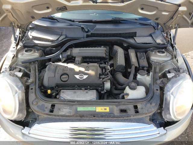 2010 MINI COOPER WMWMF3C56ATZ65113 Photo 9