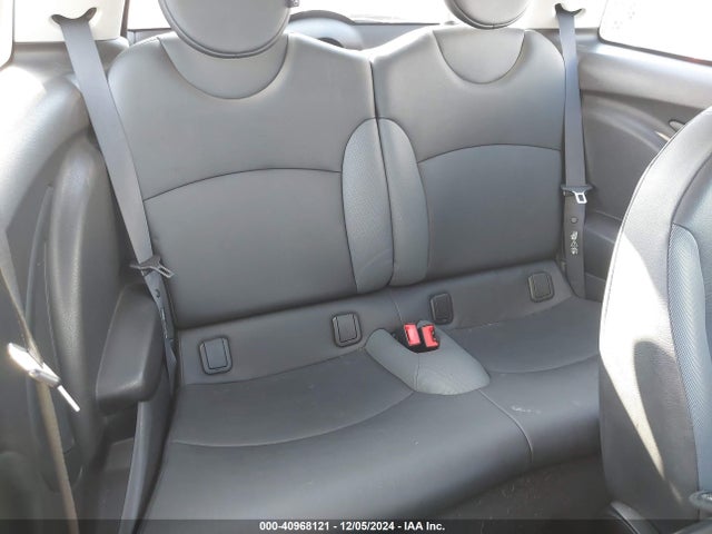 2010 MINI COOPER WMWMF3C56ATZ65113 Photo 7