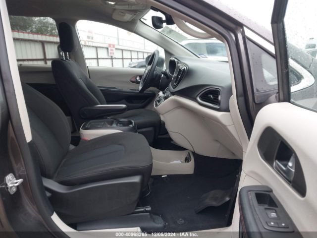 2C4RC1FG9LR200393 Chrysler Pacifica Touring