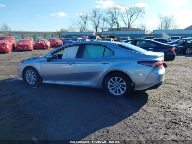 4T1C11AK6MU611127 Toyota CAMRY LE