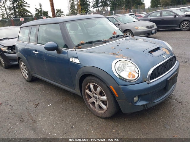 2010 MINI COOPER S CLUBMAN WMWMM3C58ATP76503 Photo 0
