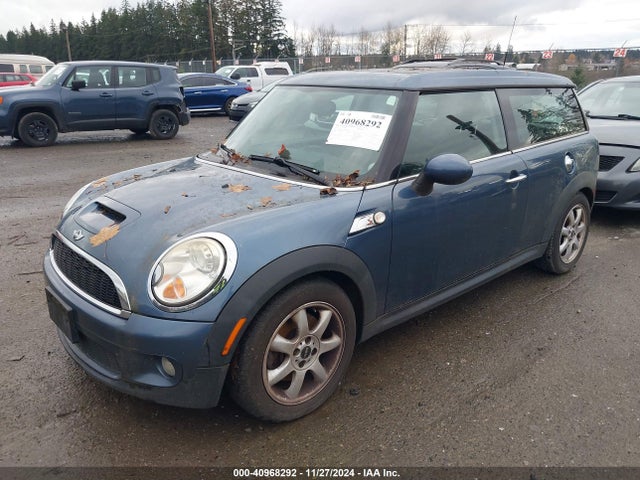 2010 MINI COOPER S CLUBMAN WMWMM3C58ATP76503 Photo 1