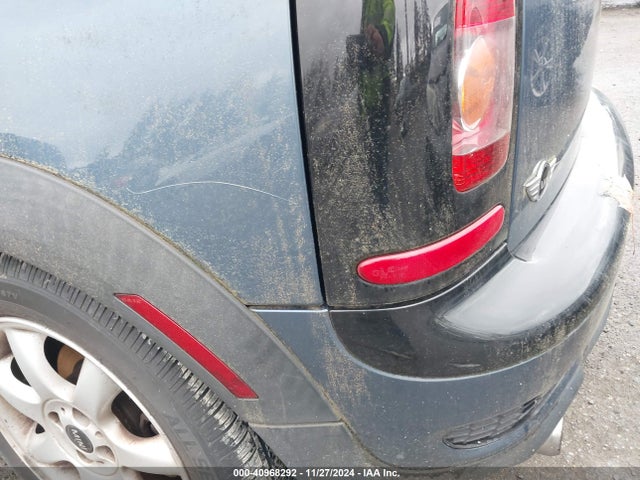 2010 MINI COOPER S CLUBMAN WMWMM3C58ATP76503 Photo 5