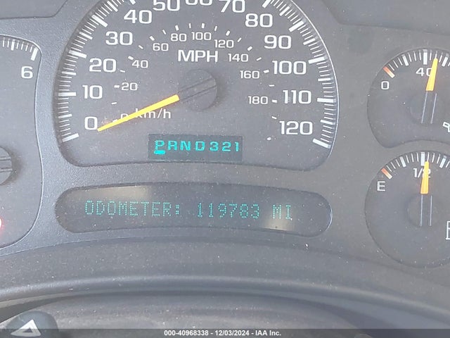 40968338 :رقم المزاد ، 3GNEC16Z15G185940 vin ، 2005 Chevrolet Suburban 1500 Ls مزاد بيع