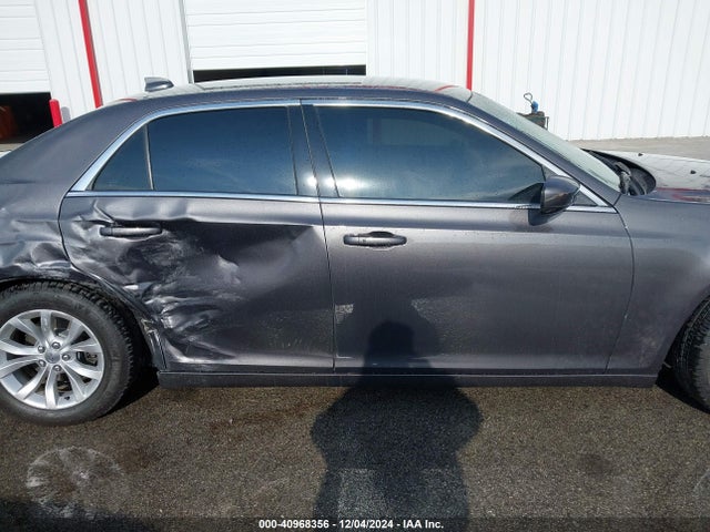 2C3CCAAG6JH320270 Chrysler 300 Touring