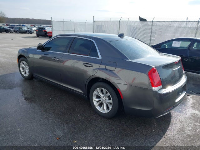 2C3CCAAG6JH320270 Chrysler 300 Touring