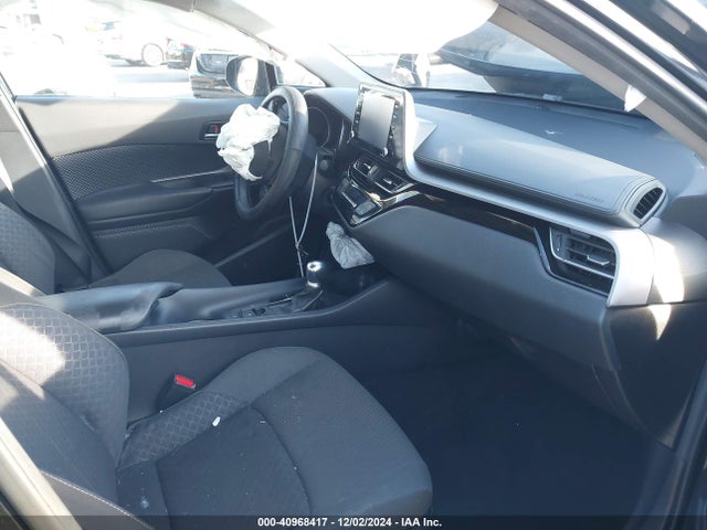 Toyota C-HR LE 2021 JTNKHMBX4M1117112 Image 5