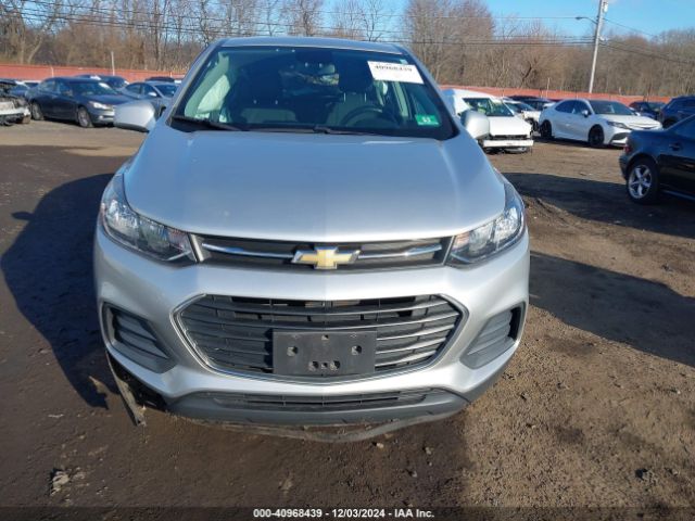 KL7CJKSB7JB611537 Chevrolet TRAX LS