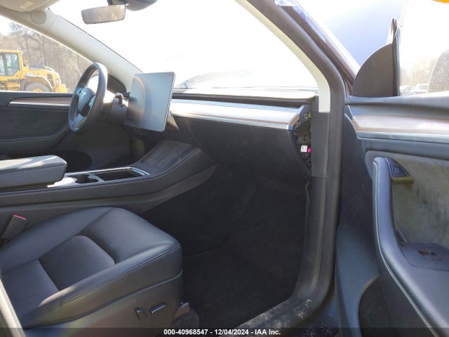 2023 TESLA MODEL Y 7SAYGDEE0PA169585 Photo 4