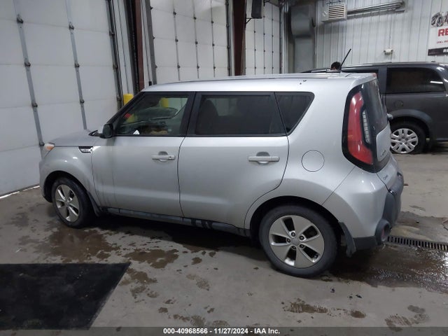 KIA Soul 2015 KNDJN2A21F7783038 Image 13