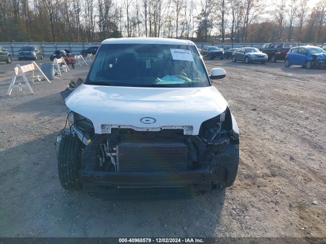 KIA Soul 2018 KNDJN2A23J7504617 Image 12