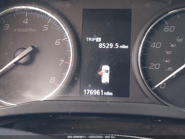 JA4AD3A38KZ042797 Mitsubishi Outlander Se